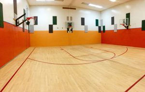 Basketball court at Vermont Sport & Fitness